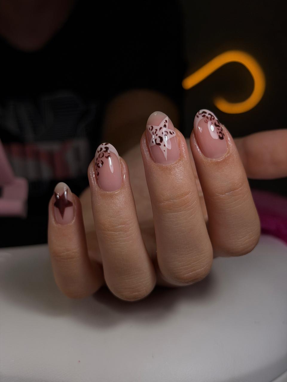 Capping con diseño animal print y estrella