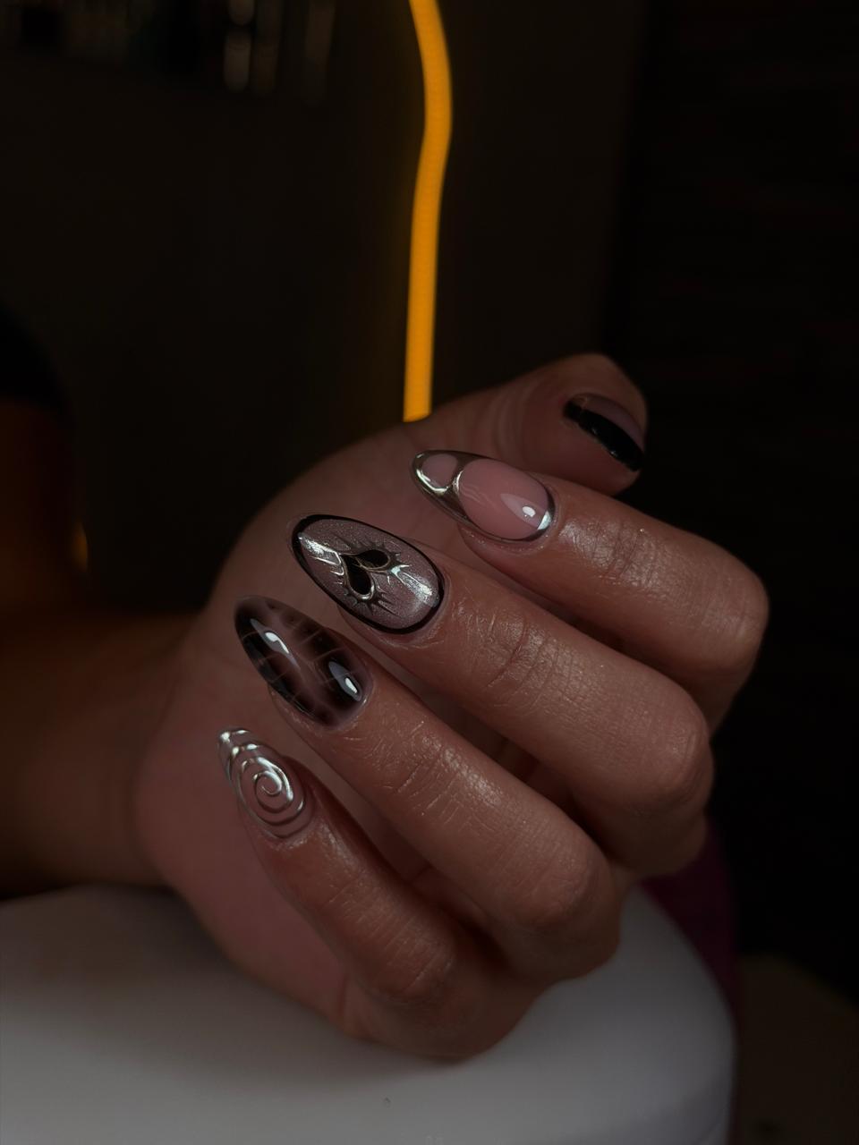 Soft gel con diseño cromo y detalles